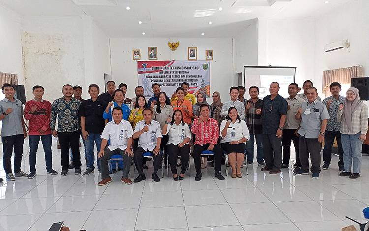 Pembukaan Bimtek Implementasi Perizinan Berusaha Berbasis Risiko di Aula BKPSM Barito Timur, Rabu, 26 Juli 2023. (FOTO: BOLE MALO)