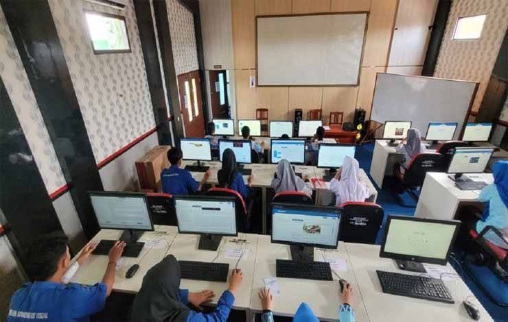 Pelaksanaan kegiatan Simulasi Bersama Asesmen Berbasis Komputer (SBABK). (FOTO: AR/RILIS)