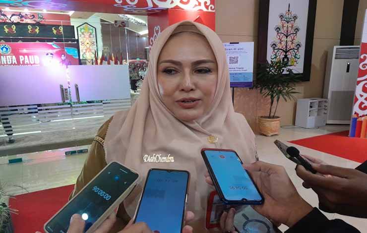 Kepala Disbudpar Provinsi Kalteng, Adiah Chandra saat diwawancara awal media, Sabtu 28 Agustus 2023 (Foto:Marini)