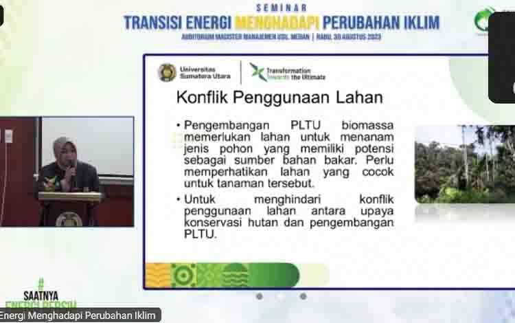 Prof Rahmawaty saat berbicara soal konflik penggunaan lahan dalam acara seminar bertajuk "Transisi Energi Menghadapi Perubahan Iklim" pada Rabu, 30 Agustus 2023. (FOTO: TESTI PRISCILLA)