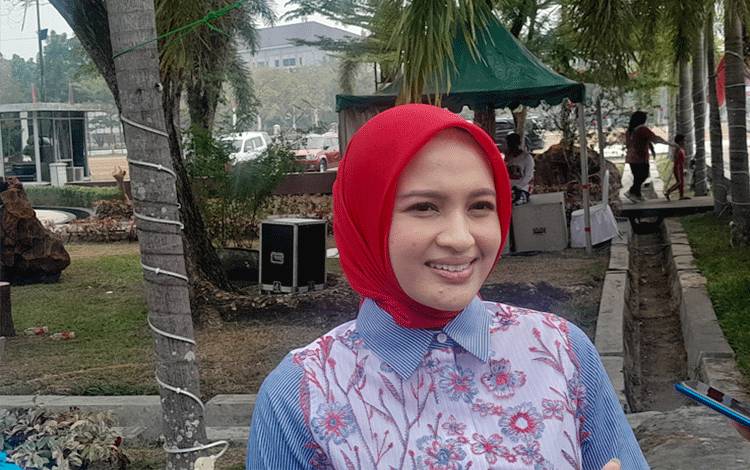 Ketua TP PKK Provinsi Kalteng, Ivo Sugianton Sabran, saat diwawancarai oleh awak media, Jumat 1 September 2023 (Foto:Marini)