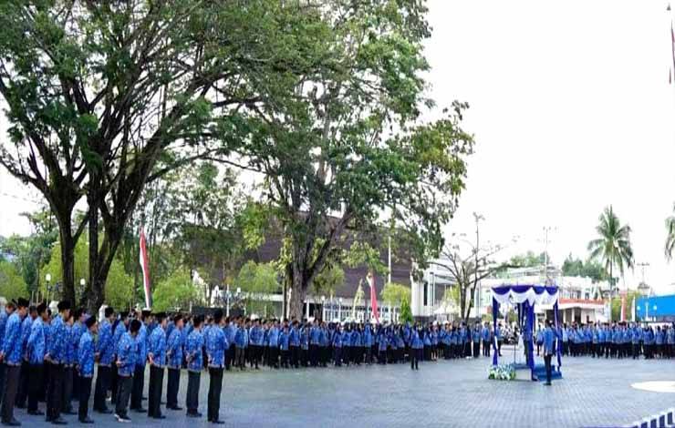Apel gabungan yang dilaksanakan Pemkab Barito Utara di halaman kantor bupati, Senin 18 September 2023.(foto: Dhani)