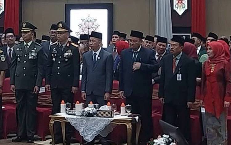?Wakil Ketua II DPRD Provinsi Kalimantan Tengah?H. Jimmy Carter saat menghadiri pelantikan Pj bupati dan walikota di AJT lantai II Kantor Gubernur Kalteng, Senin, 25 September 2023 (Foto:Humas DPRD Provinsi Kalteng)