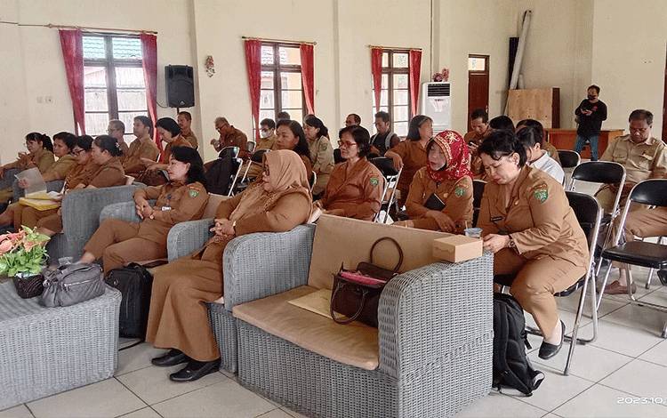 Rapat Evaluasi ANBK jenjang SMP di Aula Dinas Pendidikan Barito Timur, Selasa, 10 Oktober 2023. (FOTO: IST)
