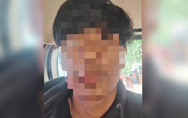 Terduga pelaku persetubuhan anak di bawah umur ditangkap Satreskrim Polres Kapuas. (FOTO: IST)