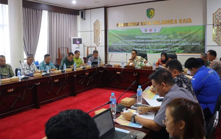 Konsultasi publik penyusunan skema pencegahan Karhutla berbasis peringatan dini. (FOTO: HENDRI)