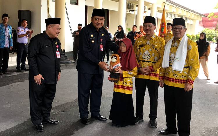 Pj Bupati Lepas Kafilah Kobar Ikuti MTQH 2023?