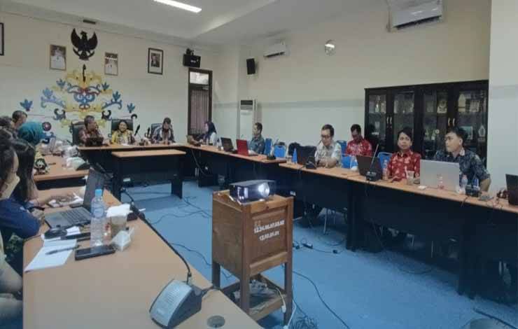 Sosialiasi dan evaluasi Aplikasi E-Planning di Bappedalitbang Palangka Raya. (FOTO: HENDRI)