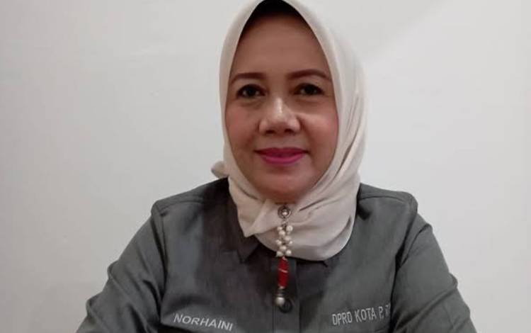 Anggota Komisi C DPRD Palangka Raya Norhaini. (FOTO: Pathur)