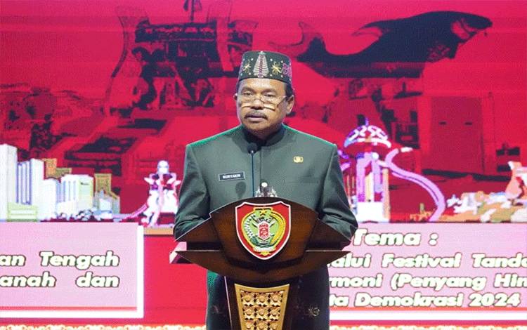 Sekretaris Daerah (Sekda) Kalteng, Nuryakin saat Festival Tandak Intan Kaharingan Tingkat Pusat Ke-XI (FOTO:IKSAN)