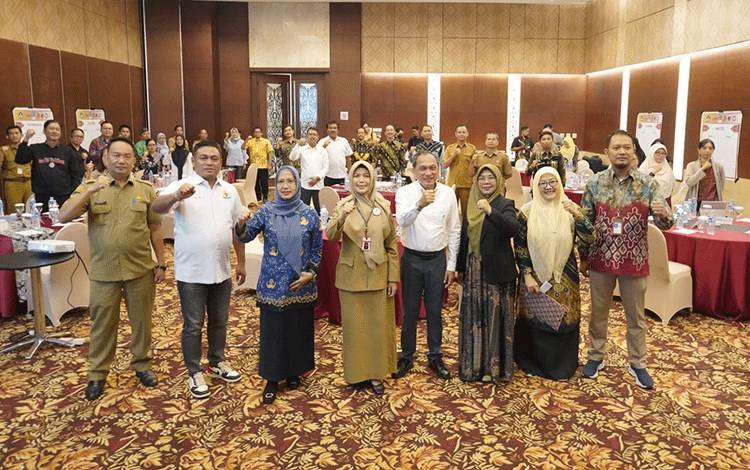 Peserta FGD Program Penguatan Ekosistem Kemitraan untuk Pengembangan Inovasi Berbasis Potensi Daerah di Kalteng.?(FOTO:FERRY/DONIE).