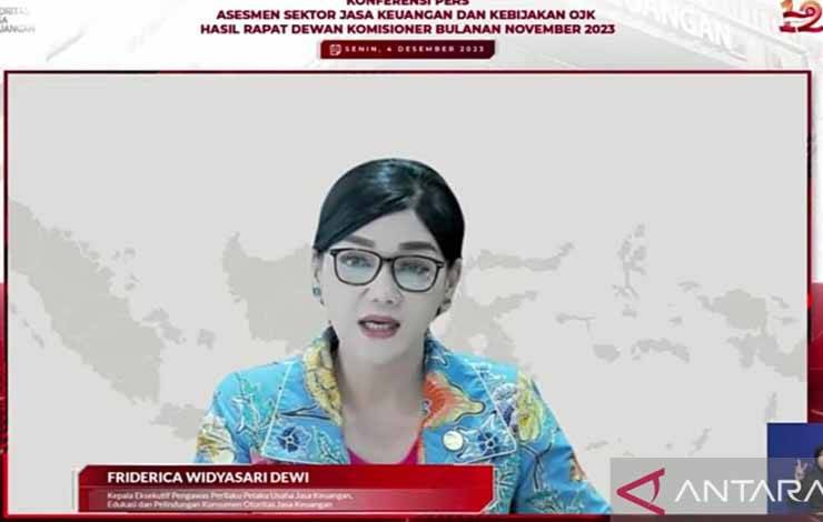 Kepala Eksekutif Pengawas Perbankan Otoritas Jasa Keuangan (OJK) Dian Ediana Rae dalam konferensi pers daring, Senin (4/12/2023). (ANTARA/Sanya Dinda)