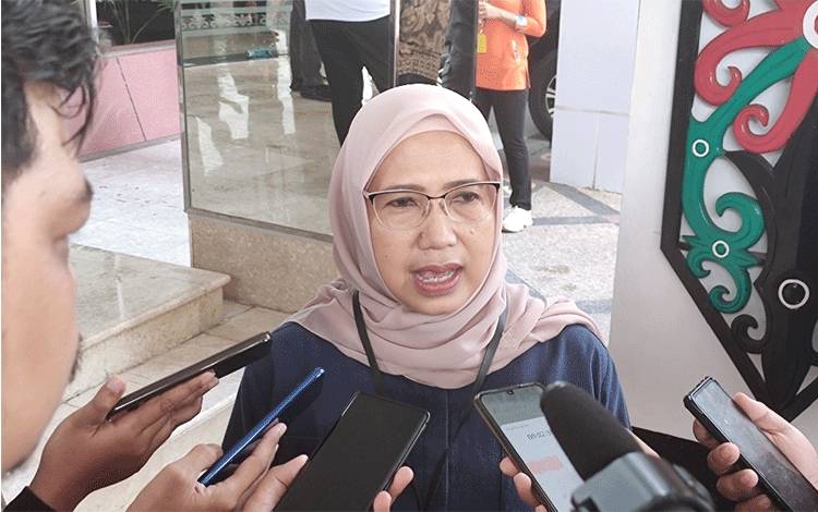Kepala Dinas Tanaman Pangan Hortikultura dan Peternakan (TPHP) Kalteng, Sunarti (FOTO: HERMAWAN)