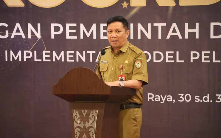 Staf Ahli Gubernur Kalteng Bidang Kemasyarakatan dan Sumber Daya Manusia (KSDM) Suhaemi. (FOTO:MARIO)