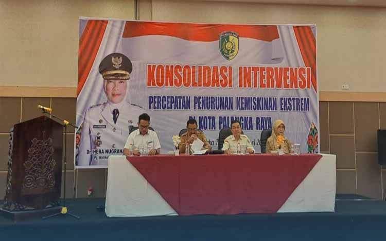 Konsolidasi intervensi percepatan penurunan kemiskinan ekstrem di Palangka Raya. (FOTO: HUMAS)?