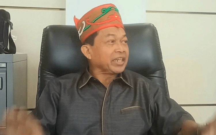 Anggota Komisi IV DPRD Kalteng, Henry. (FOTO: DONNY D)