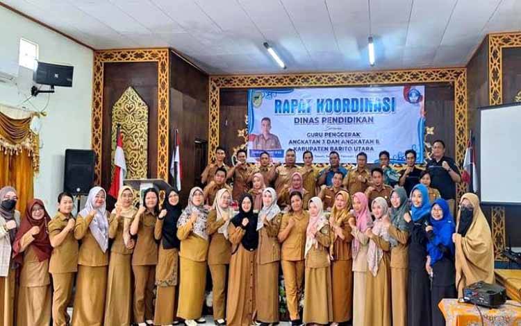 Foto bersama seusai Rakor guru penggerak angkatan 3 dan angkatan 8. (foto: Dhani)