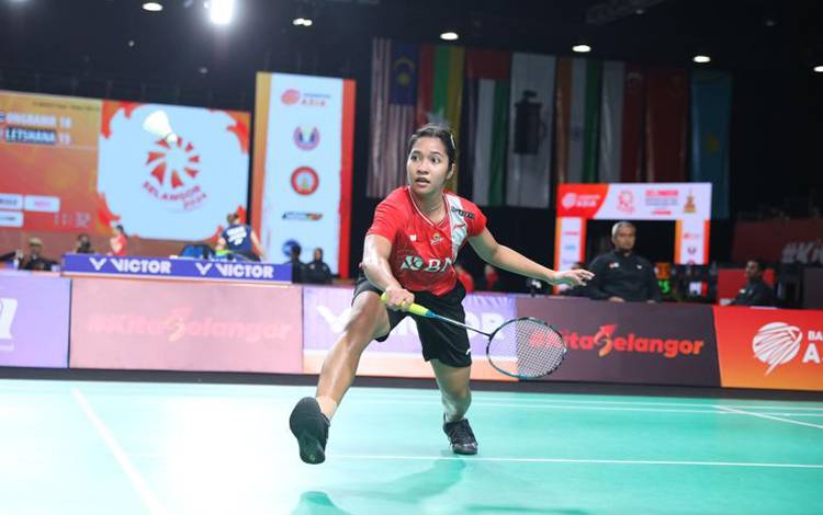 Tunggal putri Indonesia Ester Nurumi Tri Wardoyo saat berlaga di pertandingan fase grup terakhir Kejuaraan Bulu Tangkis Beregu Asia (BATC) 2024 di Selangor, Malaysia, Kamis (15/2/2024). (ANTARA/HO/PP PBSI)