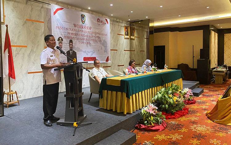?Pj Bupati Seruyan Djainuddin Noor memberikan arahan pada kegiatan Workshop Penyusunan Laporan Penyelenggaraan Pemerintah Daerah (LPPD) Tahun 2023 (FOTO : PROKOM SERUYAN)