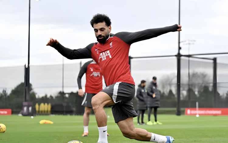Pemain Liverpool Mohamed Salah berlatih bersama tim pada Selasa (13/2/2024) sore waktu setempat di AXA Training Center, Kirkby, Inggris (ANTARA/Liverpool)