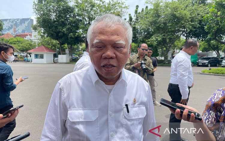 Menteri Pekerjaan Umum dan Perumahan Rakyat (PUPR) Basuki Hadimuljono saat ditemui di Istana Kepresidenan Jakarta, Rabu (13/3/2024). ANTARA/Mentari Dwi Gayati/aa.