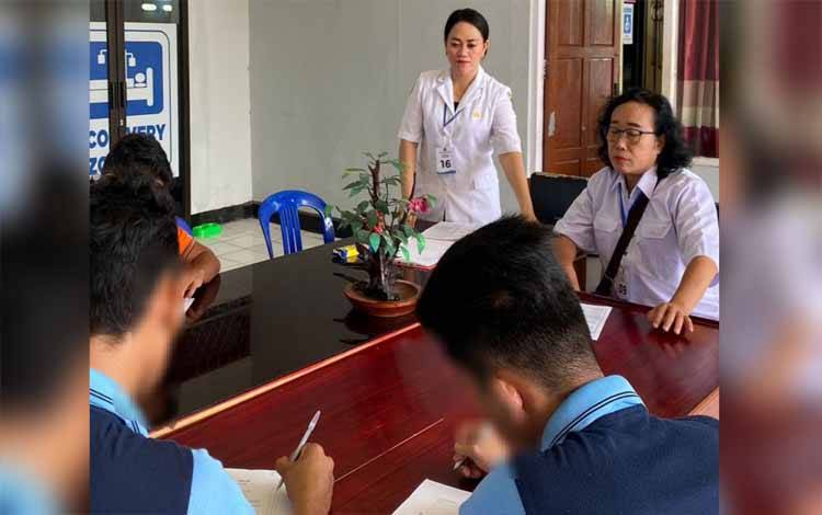 WBP Rutan Kapuas saat ikuti kegiatan konseling rehabilitasi narkoba, Rabu, 27 Maret 2024. (FOTO: IST)