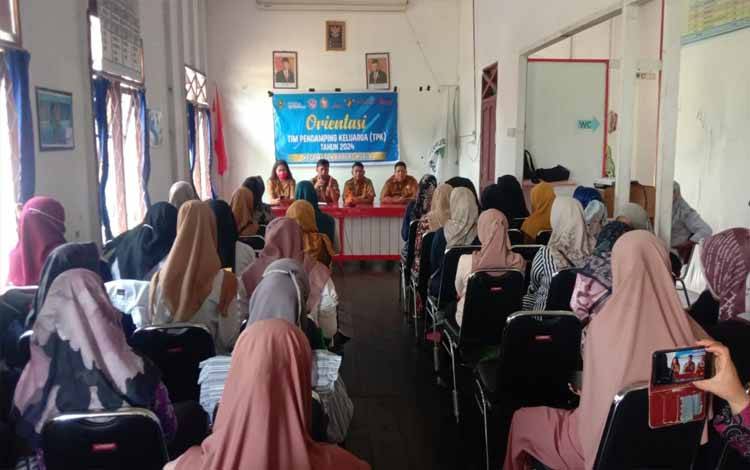 Suasana saat kegiatan Orientasi Tim Pendamping Keluarga Kecamatan Kapuas Kuala, Senin, 1 April 2024. (FOTO: IST)