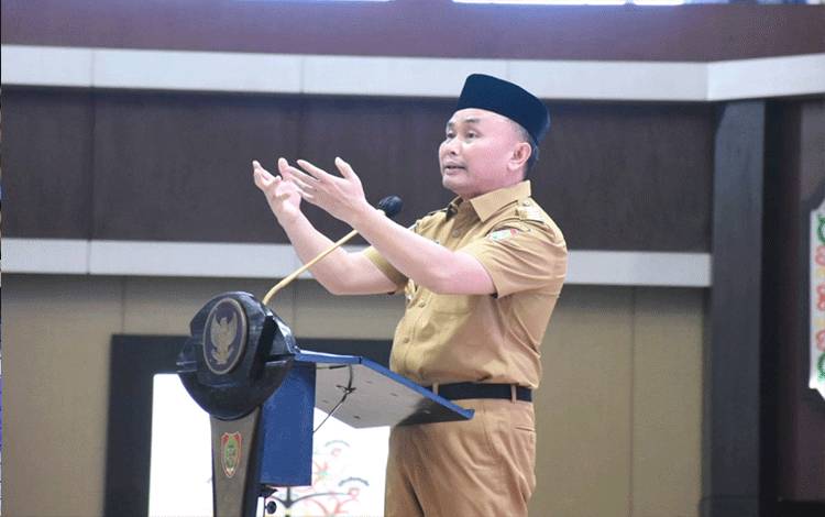 Gubernur Kalteng Sugianto Sabran saat memberikan sambutan di? Aula Jayang Tingang Kantor Gubernur Kalteng, Kamis, 2 Mei 2024. (FOTO: SETDA KALTENG)