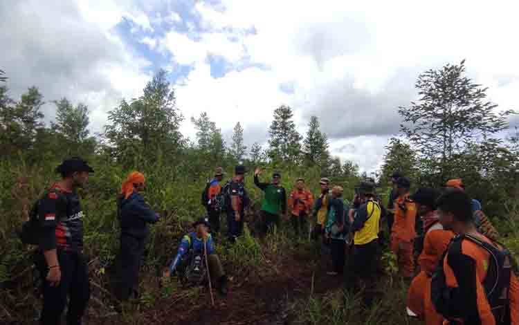Tim gabungan saat lakukan pencarian mahasiswa ULM hilang di wilayah Desa Sei Ahas, Kecamatan Mantangai, Kapuas pada Kamis, 9 Mei 2024. (FOTO: BPBD KAPUAS)