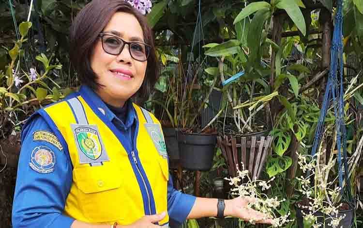 Kepala Dinas Damkarmat Palangka Raya Gloriana Aden. (FOTO: PATHUR)