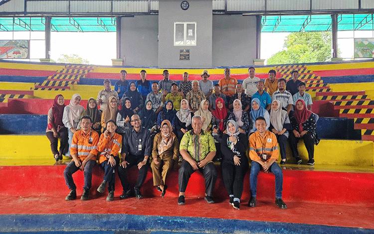 Kegiatan Sosialisasi dan Pelatihan Budidaya Pertanian Spesifik Lokasi Berbasis Hasil Analisa Kesesuaian Lahan di 15 Desa Lingkar Tambang untuk Pertanian Berkelanjutan melalui Program PPM Community Development PT Agincourt Resources, Batangtoru.(FOTO: Dokumentasi Prof Rahmawaty untuk Borneonews)