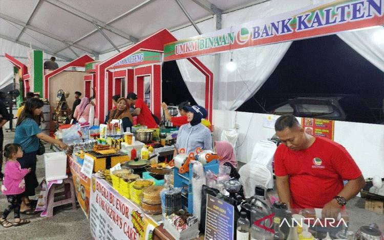 Foto Arsip - Bank Kalteng memfasilitasi para pelaku UMKM binaan mengikuti Kalteng Expo pada pertengahan Mei 2024. (ANTARA/Muhammad Arif Hidayat)