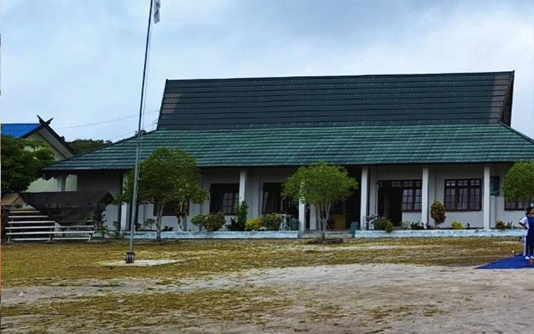 Sarana prasarana di salah satu sekolah di Kalteng. (FOTO:PENA BERKAH)