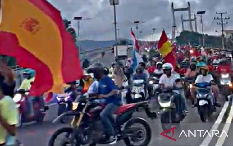 Konvoi perayaan kemenangan Spanyol pada Piala Eropa 2024 di Kota Ambon Maluku (Antara/Dedy Azis)