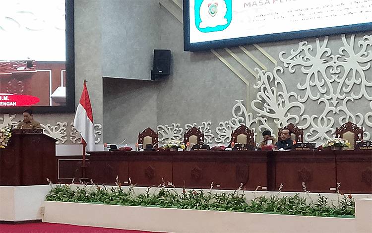 Suasana rapat paripurna ke - 9 masa sidang II tahun 2024 DPRD Kalteng (Foto : PATHUR)