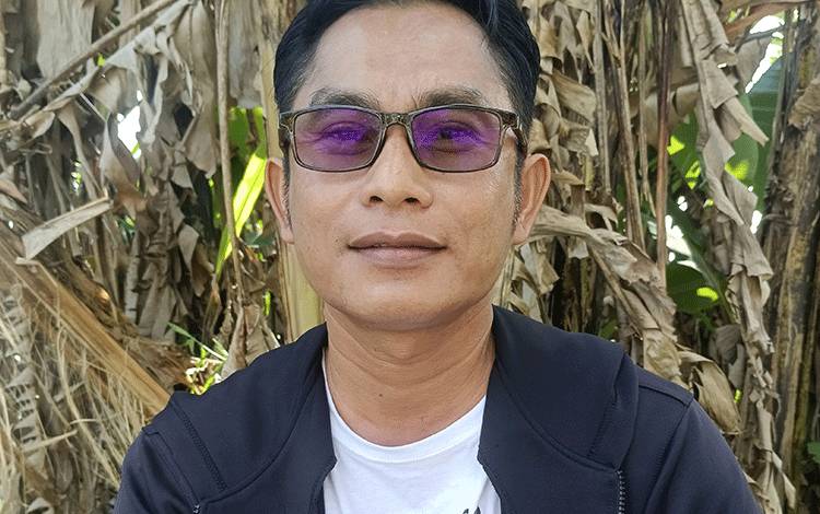 Camat Maliku Efri Gusyl Pani (FOTO : RETHA*?