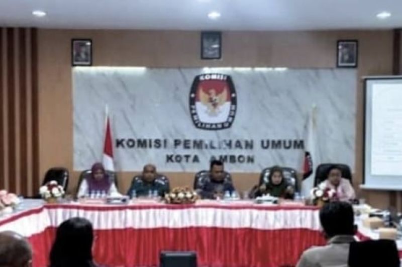 Komisi Pemilihan Umum (KPU) Kota Ambon Provinsi Maluku menggelar rapat plano penetapan Daftar Pemilih Sementara (DPS) Pemilihan Kepala Daerah (Pilkada) 2024 . ANTARA/HO- KPU kota Ambon.