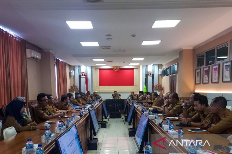 Rapat pembentukan tim PPID Natuna (ANTARA/Muhamad Nurman)