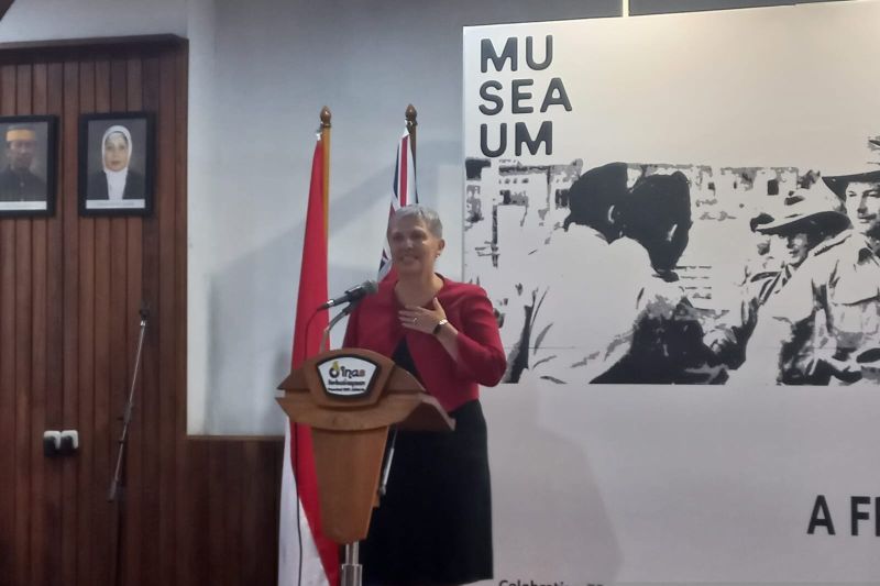 Duta Besar Australia untuk Indonesia Penny Williams memberikan sambutan dalam acara pembukaan pameran "Two Nations: A Friendship is Born" di Museum Bahari di Jakarta, Selasa (13/8/2024). (ANTARA/Cindy Frishanti)