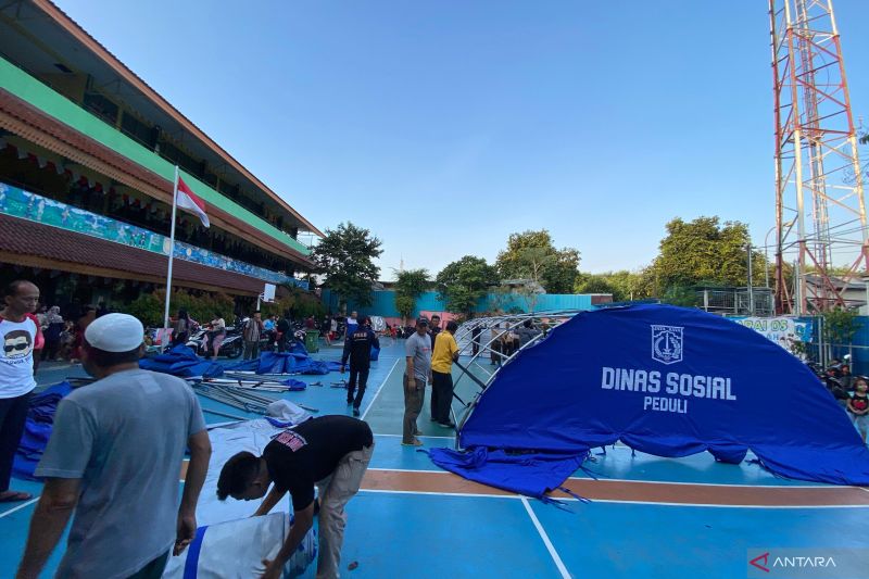 Suasana tempat penampungan di SDN 05 Manggarai, Jakarta, Selasa (13/8/2024). ANTARA/Luthfia Miranda Putri