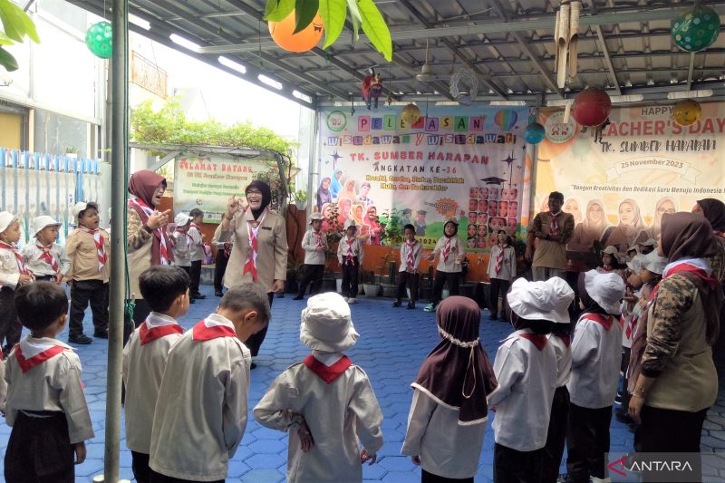 Kegiatan Pramuka yang menyenangkan telah diperkenalkan sejak Sekolah Taman Kanak-kanak. ANTARA/Sizuka