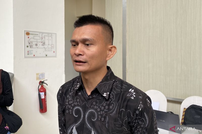 Ketua Badan Pengawasan Pemilihan Umum Kota Batam Antonius Itoloha Gaho (ANTARA/Amandine Nadja)