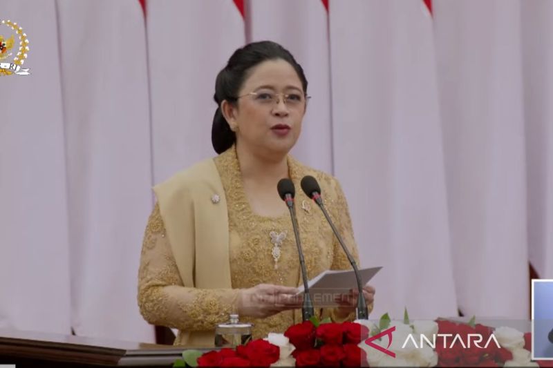 Ketua DPR RI Puan Maharani saat menyampaikan pidato pembukaan Sidang Paripurna Masa Persidangan I DPR RI Tahun Sidang 2024-2025 di Gedung MPR/DPR/DPD RI, Jakarta, Jumat (16/8/2024). (ANTARA/YouTube/DPR RI)