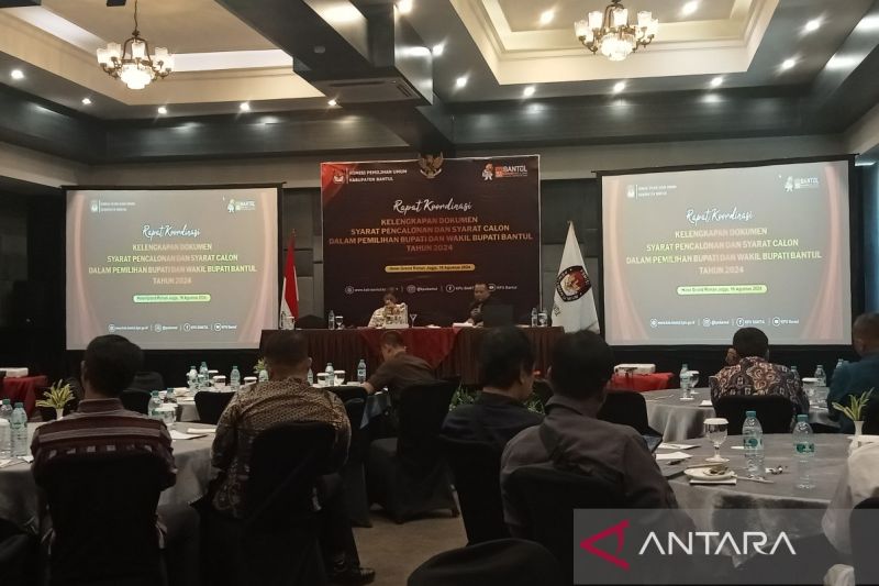 Suasana sosialisasi Rencana Pembangunan Jangka Panjang Daerah (RPJPD) Kabupaten Bantul, Daerah Istimewa Yogyakarta Tahun 2025-2029 kepada parpol peserta pilkada di Bantul, Jumat (16/8/2024). ANTARA/Hery Sidik
