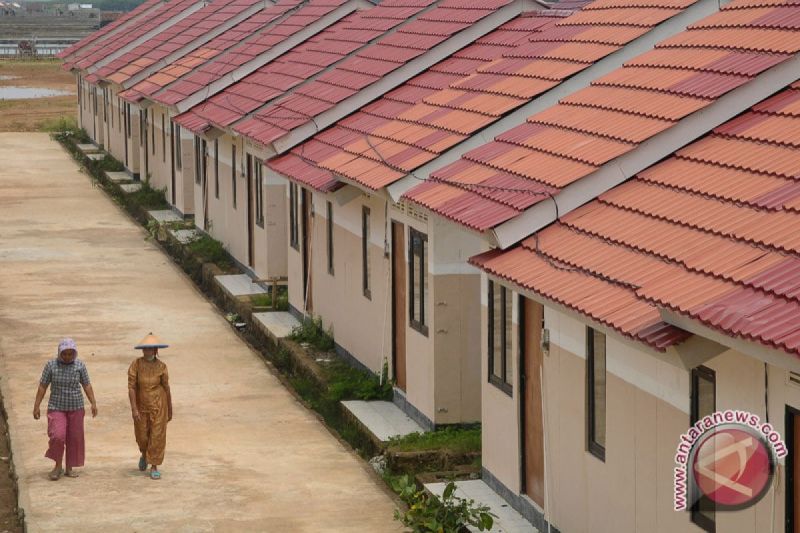 Ilustrasi - Deretan Rumah Instan Sederhana Sehat (RISHA). (ANTARA FOTO/Yusuf Nugroho)