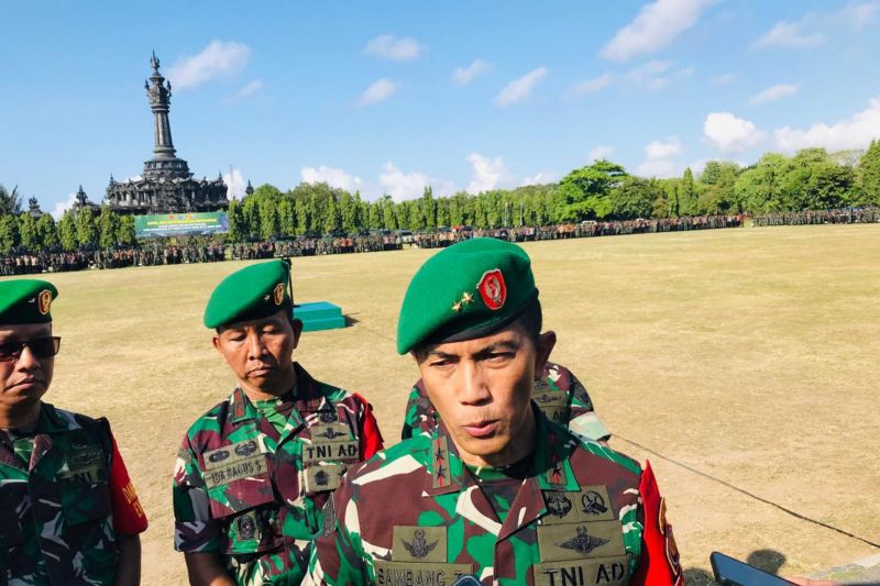 Panglima Komando Daerah Militer IX/Udayana Mayor Jenderal TNI Bambang Trisnohadi. ANTARA/Rolandus Nampu