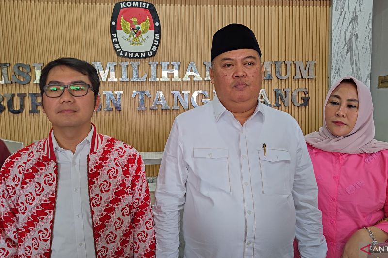 Pasangan Calon (Paslon) Bupati dan Wakil Bupati Kabupaten Tangerang, Zulkarnain dan Lerru Yudistira. ANTARA/Azmi Samsul Maarif