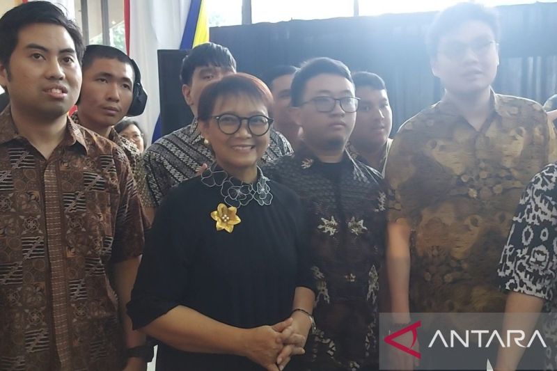 Menteri Luar Negeri Republik Indonesia Retno Marsudi saat menghadiri perayaan 57 tahun ASEAN di Sekretariat ASEAN, Jakarta, Kamis (8/8/2024). (ANTARA/Katriana)