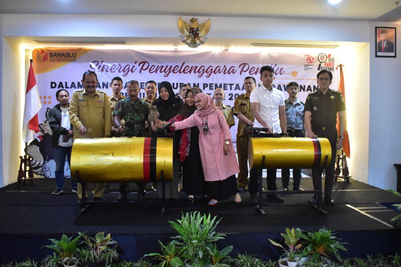Bawaslu Jember meluncurkan peta kerawanan pemilu menjelang pilkada 2024,l di Jember, Senin (19/8/2024). ANTARA/HO-Bawaslu Jember