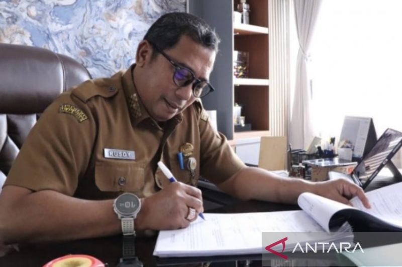 Kepala Dinas Kelautan dan Perikanan Provinsi Kalimantan Selatan di Banjarbaru, Senin (19/8/2024). (ANTARA/HO-MC Kalsel)